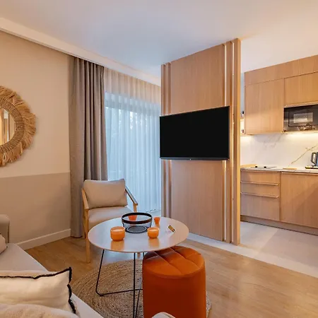 Oli And Aparthotel