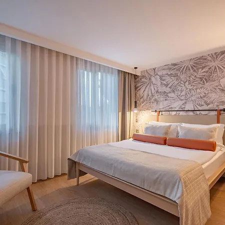 Apart Otel Oli And *