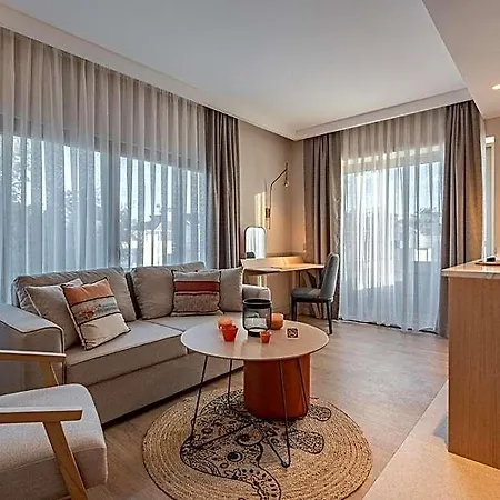 Oli And Aparthotel 4*