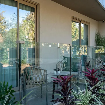 Hotel apartamentowy Oli And