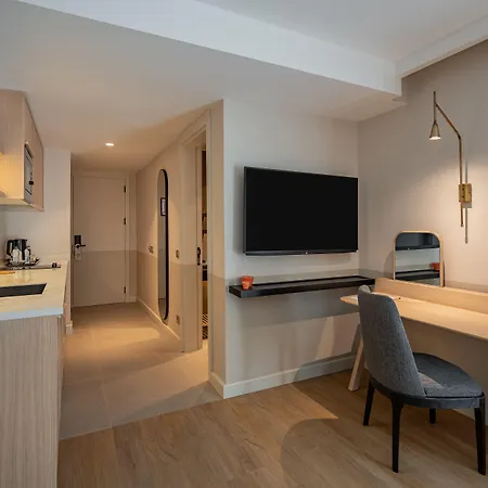 Hotel apartamentowy Oli And 4*